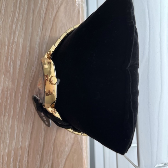 Versus byVersace Ladies Gold Watch - Picture 6 of 16